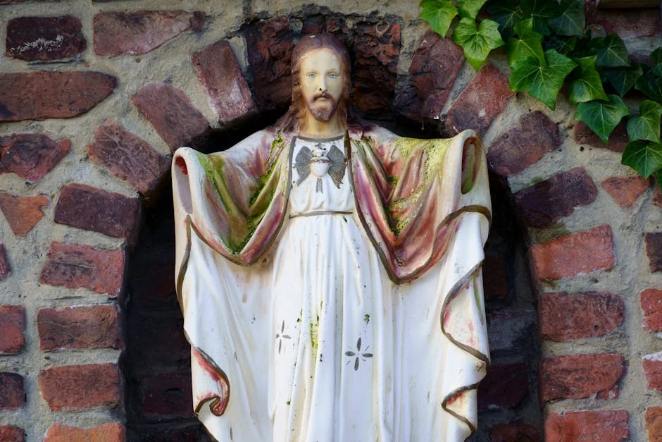 Israeli Soldier Sledgehammered Jesus Statue in Lebanon — Politics Governance
